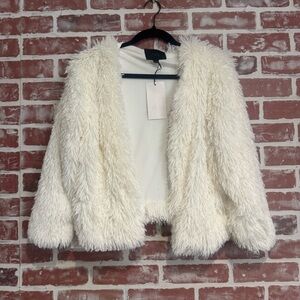 NWT Zara Faux Fur Shaggy Jacket Bloggers Favorite White Cropped Size Large
